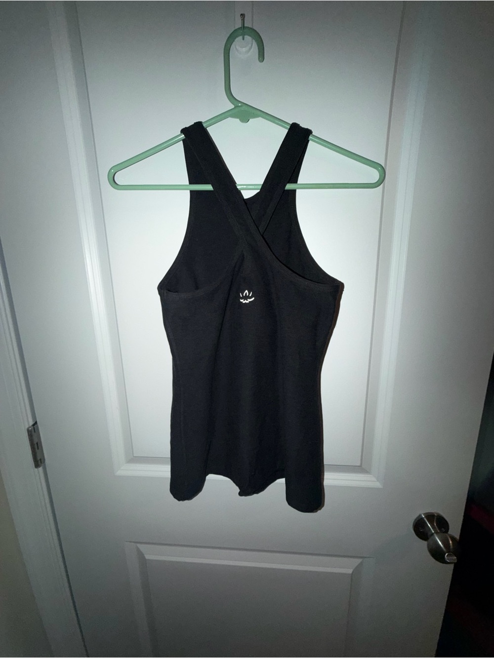 Beyond Yoga Black Scoop Neck Tank - Picture 2 of 4